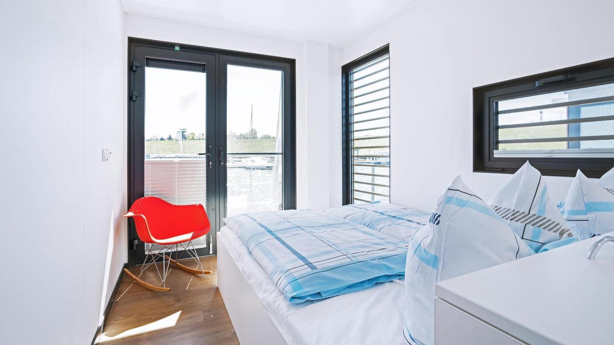 Hausboot Geiseltalsee - Floating House - Well Hausboote - Family & Friends Braunsbedra Exterior photo